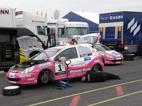 'DTC-wannabe' Team Lund kunne ikke rigtig bestemme sig - skal vi vælge Hartmann Honda eller Team Essex.
(Foto: Motorsporten.dk)